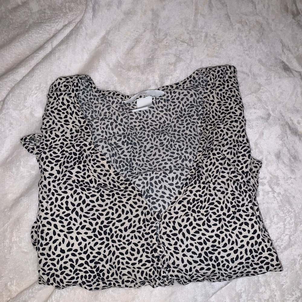 Women’s patterned top - Picture 3 of 6
